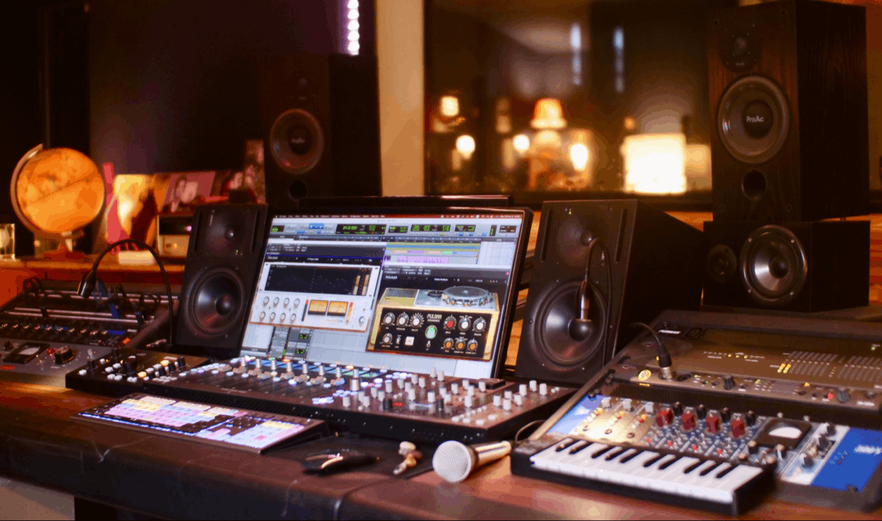 Pulsar Audio Plugin in Tg8 Studio